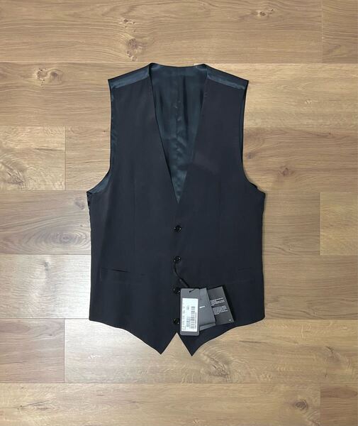 価格交渉可 新品タグ付き DOLCE&GABBANA シルク素材 薄手 ベスト ジレ ブラック サイズ44(サイズ46の方も着用可)
