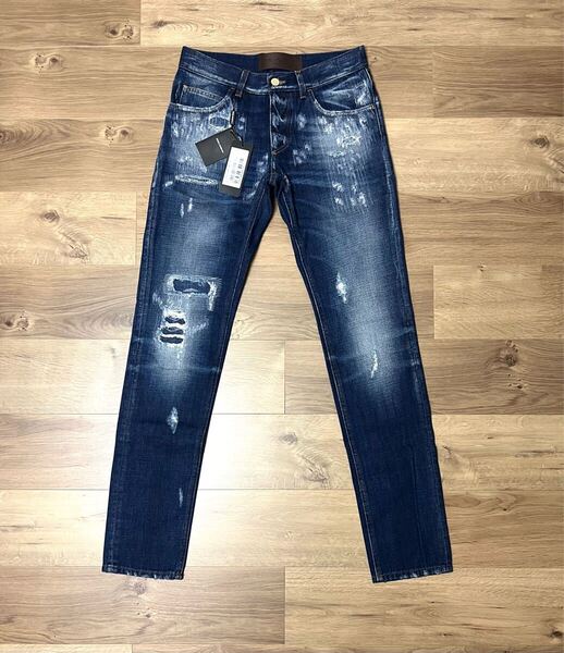 価格交渉可 新品タグ付き DOLCE&GABBANA ゴールドボタン&ゴールドロゴプレート付き デニム サイズ44(サイズ46の方も着用可)