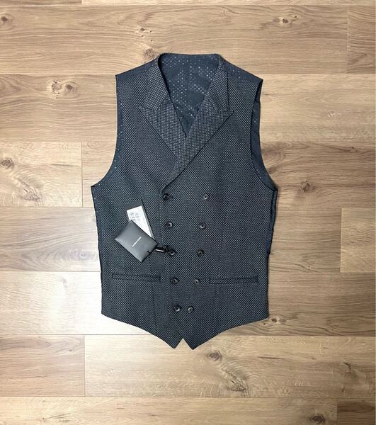 価格交渉可 新品タグ・付属品付き DOLCE&GABBANA 襟付きデザイン ダブル ベスト ジレ サイズ44 (サイズ46の方も着用可)