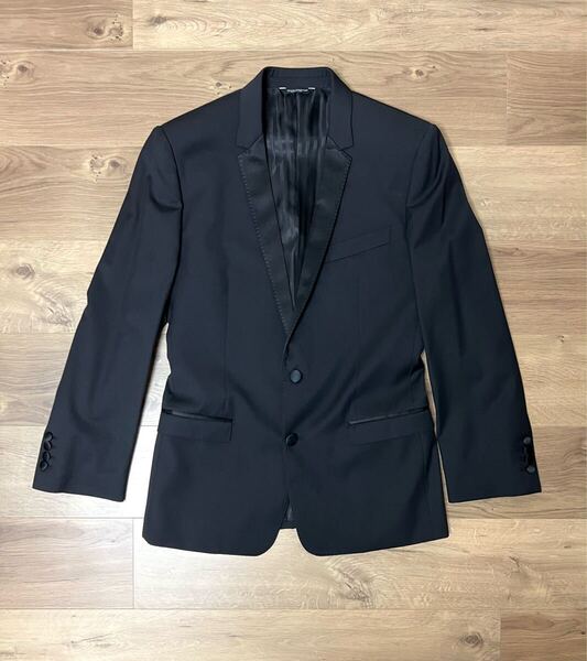 価格交渉可 新品タグ・付属品・ハンガー・ガーメント付き DOLCE&GABBANA くるみボタン ジャケット サイズ48 (サイズ44・46・50の方も可)