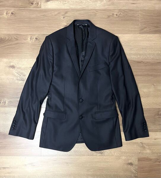 価格交渉可 新品タグ・付属品・ハンガー・ガーメント付き DOLCE&GABBANA くるみボタン付 ジャケット サイズ46 (サイズ44・48の方も着用可)