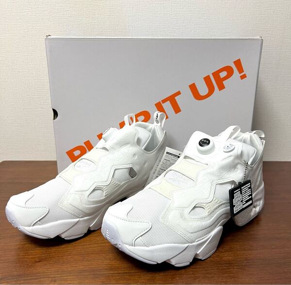 未使用箱付き Reebok × BlackEyePatch コラボ スニーカーINSTAPUMP FURY FY3075