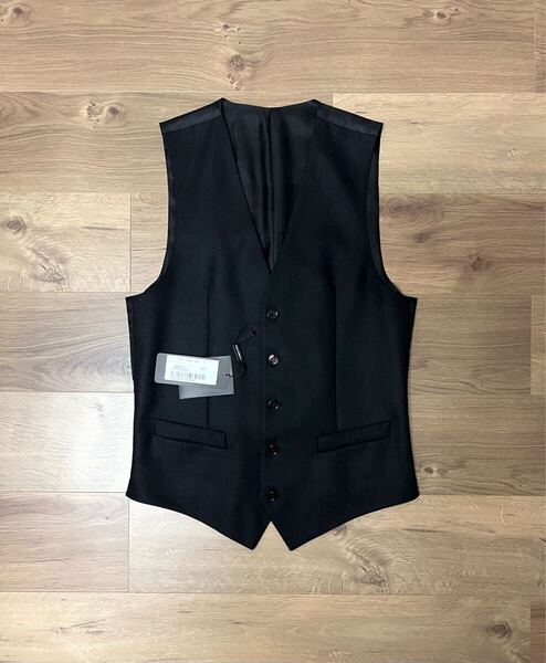 価格交渉可 未使用タグ・付属品有り DOLCE&GABBANA ベスト ジレ ブラック サイズ44 (サイズ46の方も着用可)