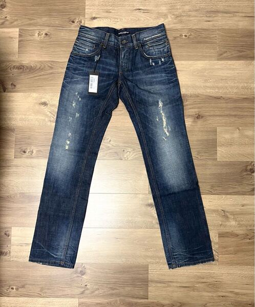 価格交渉可 新品タグ付き DOLCE&GABBANA シルバーカラー 隠しロゴプレート付き デニム サイズ44 (サイズ46の方も着用可)