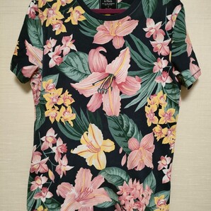 【洗濯済】Abercrombie & Fitch 半袖シャツ Sサイズ 花柄 Tシャツ アバクロンビー&フィッチ