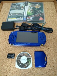 【動作確認済】PSP 1000 メタリックブルー 純正充電器付 メモリースティック4GB付 モンスターハンターポータブル2ndG付 3.95