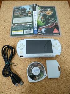 【動作確認済、美品】PSP 1000 セラミックホワイト USBケーブル付 モンスターハンターポータブル2ndG付
