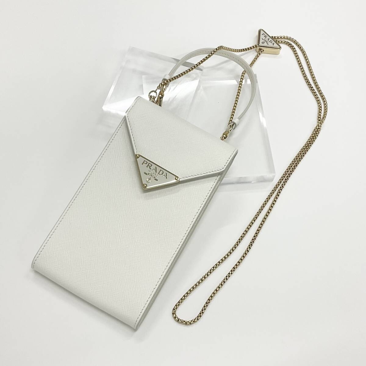M12259 プラダ サフィアーノ ミニバッグ トライアングルロゴ フォンケース