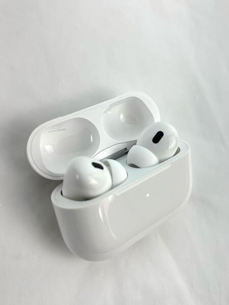 AirPods Pro 第2世代 MagSafe MTJV3J/A エアポッズプロ ワイヤレスイヤホン MagSafe充電ケース