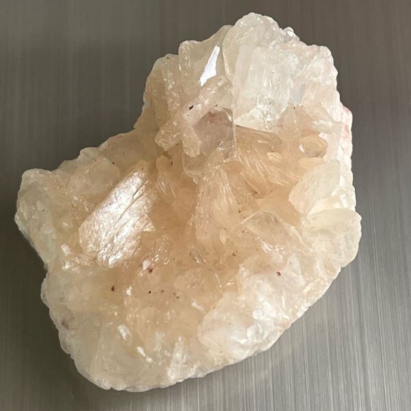 ◆新品◆スティルバイト&アポフィライト結晶原石◆約44×37×22ミリ◆約27g◆インド産◆天然石 束沸石 魚眼石 鉱物標本 コレクション