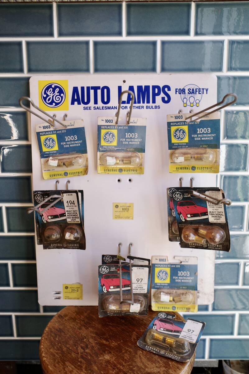 ゼネラルエレクトリック GE バルブ ケース ディスプレー ビンテージ 看板 ゼネラルエレクトリック GE バルブ ケース ディスプレー
