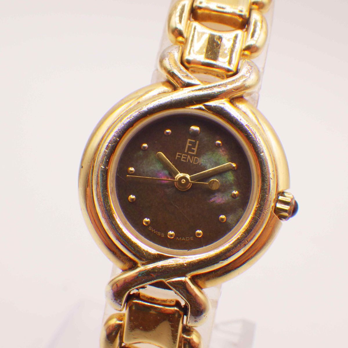 FENDI 700L ゴールド シェル文字盤 腕時計 稼動品 Yahoo!オークション -「700l」(ブランド腕時計) の落札相場
