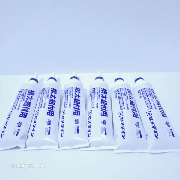 未使用 セメダイン 床材用 根太組付用接着剤 1kg AE-276