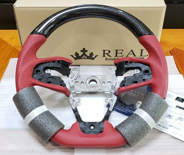 REAL│レアル│FK7 シビック|ステアリング|ブラックカーボン/レッドレザー|HNB-BKC-RD