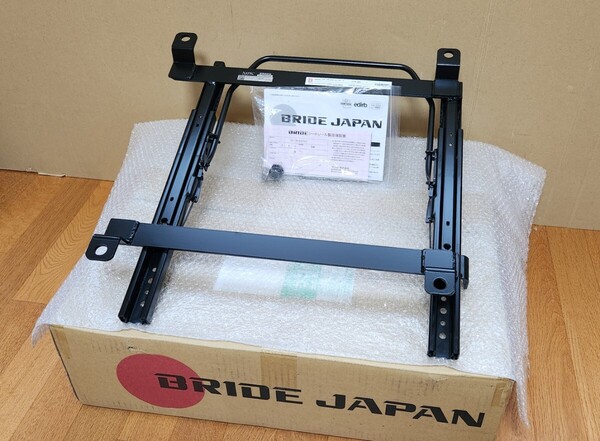 BRIDE│シートレール RO│カローラスポーツ セダン ツーリング|右側 運転席|ハイブリッド含|NRE210, ZWE211, ZRE212, ZWE214|T223RO