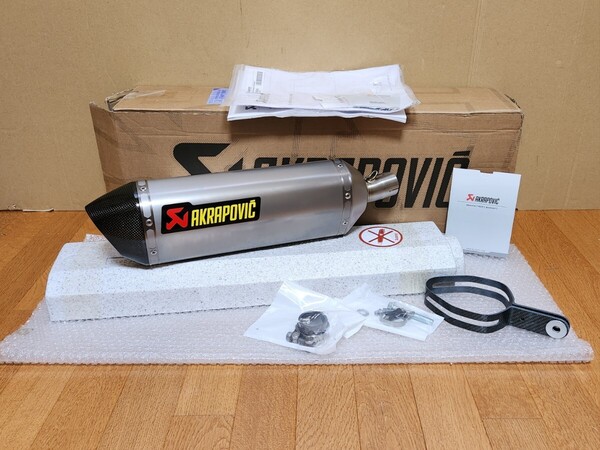 AKRAPOVIC|アクラポビッチ│スリップオン チタン |VERSYS250X(17-23)│ヴェルシス250X|マフラー|S-K3SO2-HZT