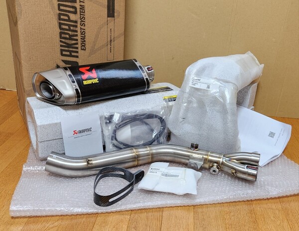 AKRAPOVIC|レーシングライン カーボン│MT-09 (24-)│フルエキ マフラー│アクラポビッチ|8BL-RN87J|S-Y9R17-APC