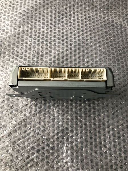 いすゞ イスズ ギガ ユニット コントロール ユニットコントロール CYJ77 1779