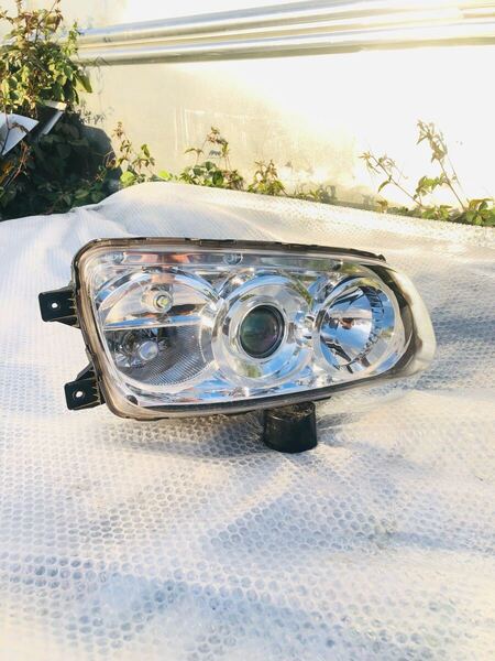 中古美品 日野 プロフィア レンジャー HID ヘッドライト ヘッドランプ 右側 右 小糸 KOITO 100-35889 100-35015 100-35020 動作OK 1636