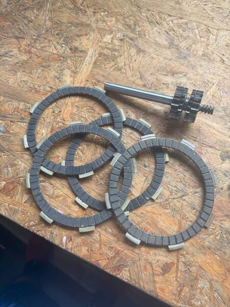 NSR50,NS50,NSR80 アイドルバランサーギア+おまけ(KCR 強化クラッチ フリクションディスク(B級品))