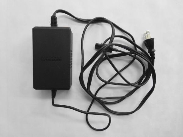 GC24-999 任天堂 ニンテンドー ゲームキューブ GC ACアダプター DOL-002 本体 アクセサリー レトロ ゲーム 周辺機器 動作確認済