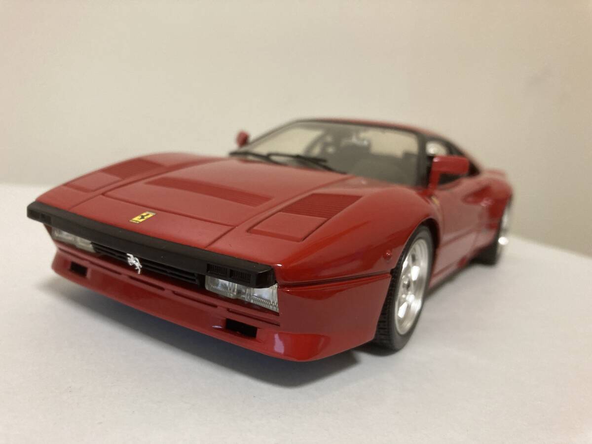 1/18 ホットウィール 1984 フェラーリGTO モデルカー 中古良品 Yahoo!オークション -「ferrari288gto」(乗用車) (ホット
