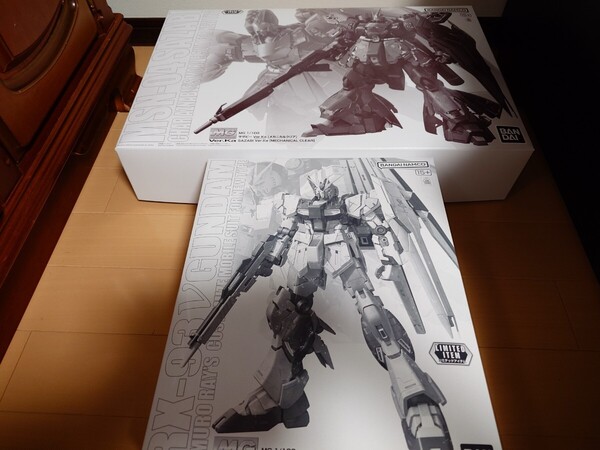MG 1/100 Ver Ka νガンダム&サザビー(メカニカルクリア)セット