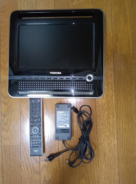 東芝 ポータブルDVD内蔵地上デジタル液晶テレビ SD-P120DT 本体&リモコン&アダプタ付属 テレビ&DVD&CD視聴 HDMI入力OK 家中持運び便利