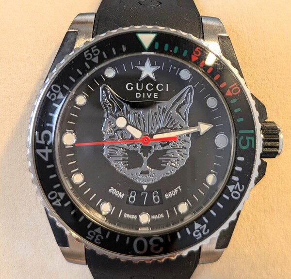 新品未使用 GUCCI 腕時計 Gタイムレス メンズ YA136320 ダイバーズウォッチ猫 ブラック ラバーベルト 40ミリ
