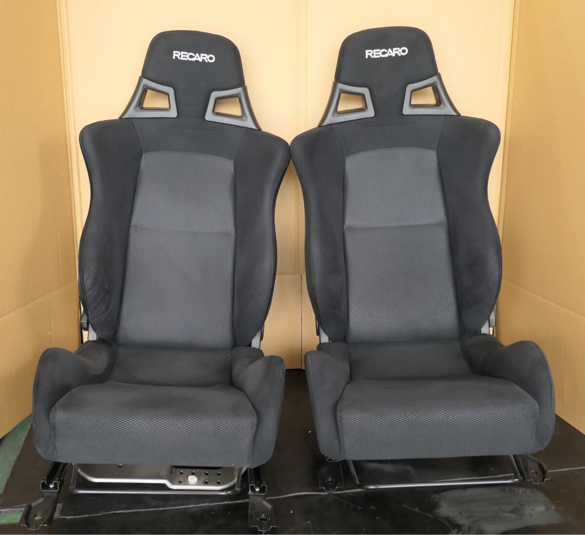 切断三菱 純正 レカロ ランサーエボリューション ランエボ 10 Xシート 切断三菱 純正 レカロ ランサーエボリューション ランエボ 10 X