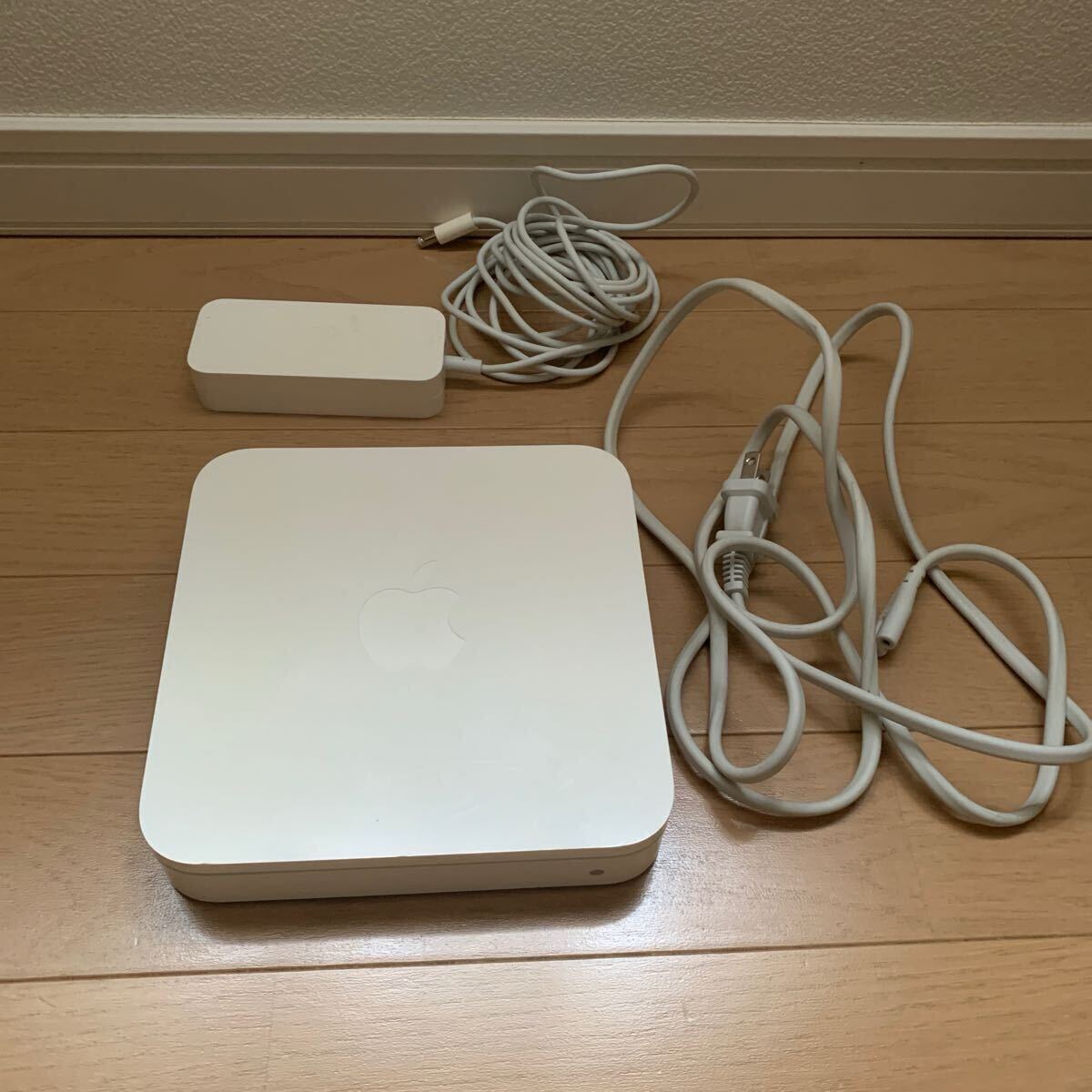 Apple - Apple /AirMac Extreme 無線LAN Model A1521 Apple - Apple /AirMac Extreme 無線LAN Model A1521 Apple