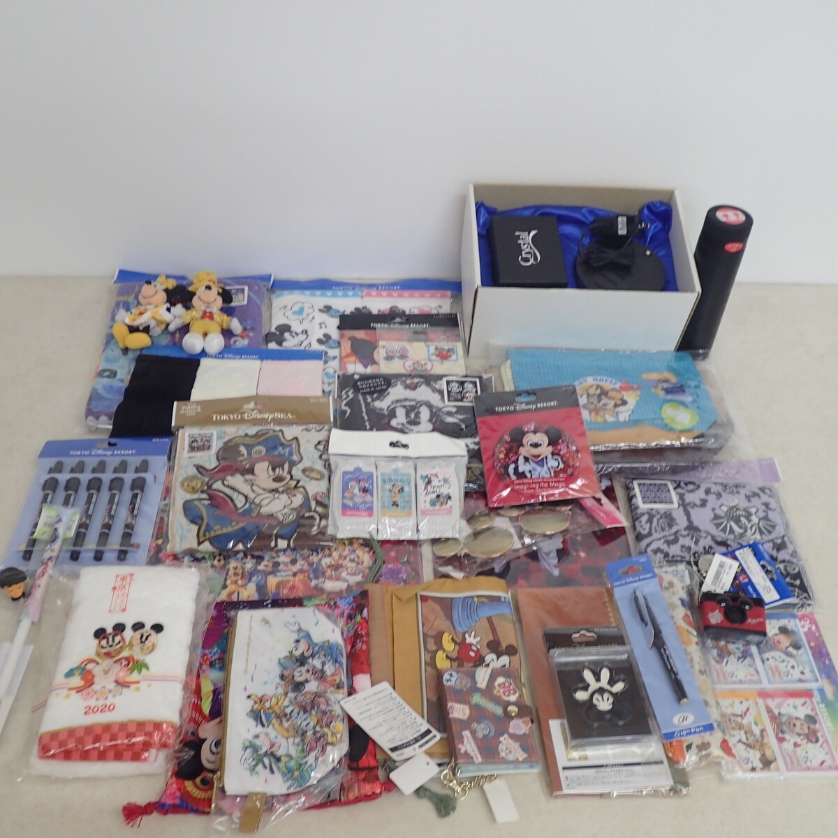 トップアート　クリスタル立体彫刻　十三仏　13点　作品解説書・箱付　V7351C 79e8e6136b0b113fecc6102a4d2b75