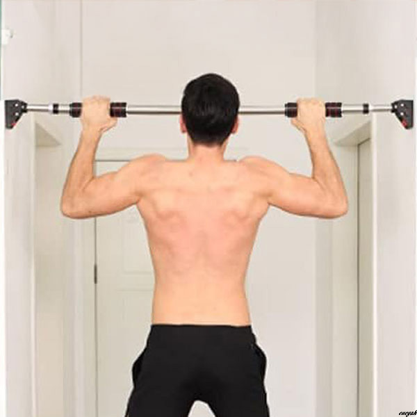 【穴あけ不要の懸垂バーで自宅トレーニング!】 ドアジム チンニングバー 自宅筋トレ トレーニング器具 室内運動 突っ張り棒式 ブラック