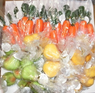 食品サンプル FAKE VEGETABLE フェイクベジタブル 人参にんじんキャロット FAKE FRUIT フェイクフルーツ 洋梨 計55個