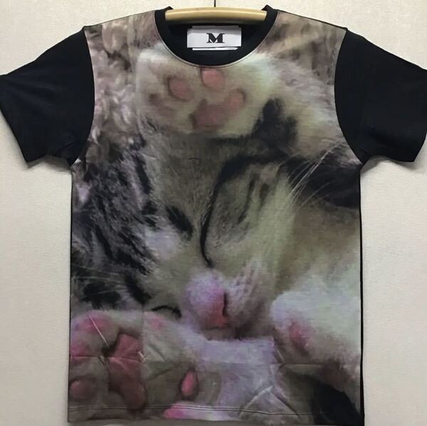 新品 かわいい 子猫 肉球 Tシャツ Mサイズ にくきゅう ネコ