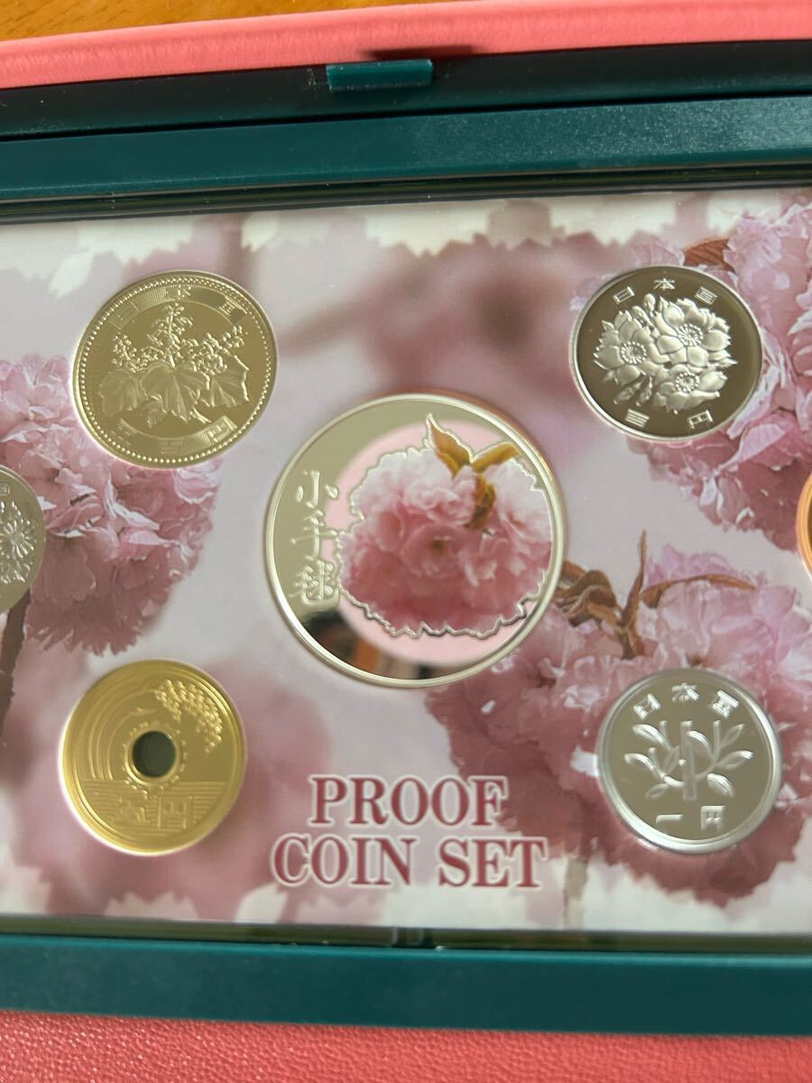 Yahoo!オークション -「桜の通り抜け貨幣セット」の落札相場