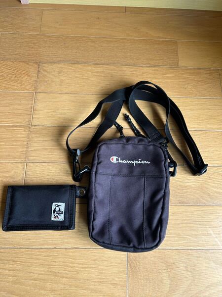 CHUMS(チャムス)三つ折り財布+ Champion(チャンピオン)ショルダーバッグ
