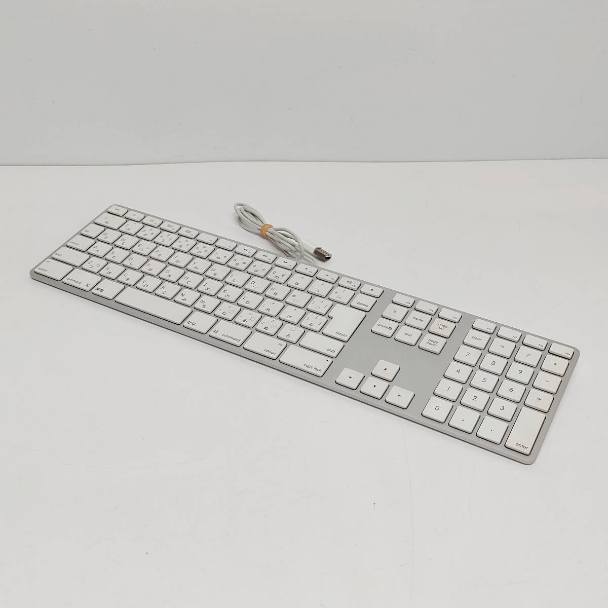 Apple A1243 純正 USB 有線 キーボード 世界各国Ver. 【トルコ F