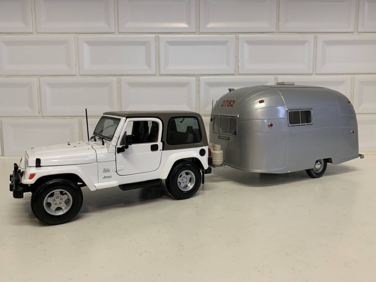 Amazon | エアストリーム(Airstream)トレーラー
