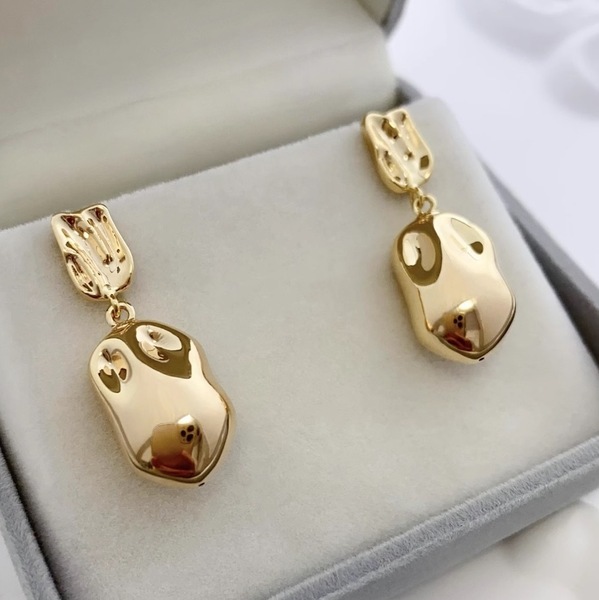 K18YG バロック 中空ピアス ピアス スタッドピアス YG 中空 K18 YG イエローゴールド 18K デコボコ 凸凹 くしゃくしゃ 変形 鏡面 揺れる