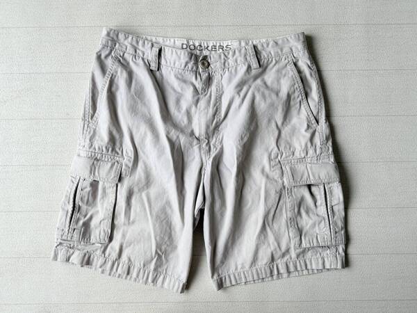 ☆送料無料☆ DOCKERS ドッカーズ USA直輸入 古着 チノ カーゴ ショートパンツ メンズ 36 ライトベージュ ボトムス 中古 即決