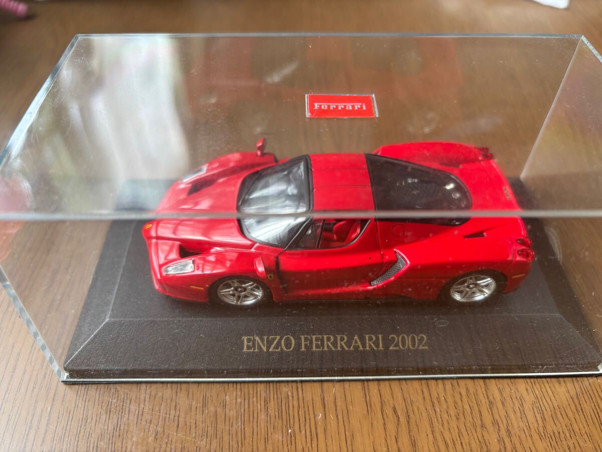 イクソ 1/43 フェラーリ エンツォ2002リミテッドエディション 限定カー 1/43 イクソ エンツォ フェラーリ 2002 （レッド） - ミニカー