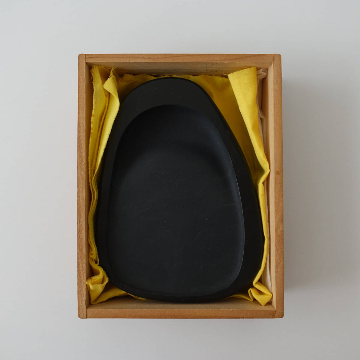 【未使用品】鳳山作 鳳鳴石 硯 創作硯 天成硯 招福硯 美術工芸 宅配便配送 未使用品】鳳山作 鳳鳴石 硯 創作硯 天成硯 招福硯
