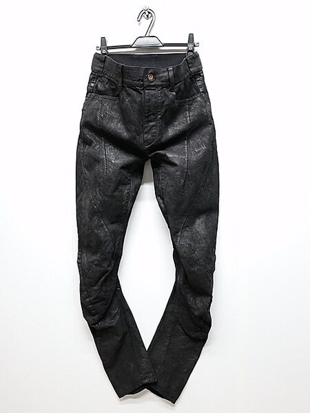SALE30%OFF/D.HYGEN・ディーハイゲン/ムラ加工ストレッチデニムオーバーロックツイストカーブスリムパンツ/BLACK・2