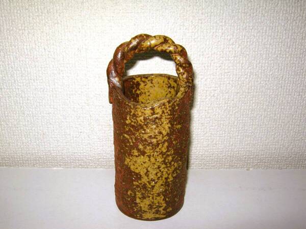 ヴィンテージ【陶器製 手桶花瓶】花びん インテリア 筒型 日本製 花器 おしゃれ お洒落 生け花 民芸品 ブラウン 茶色 玄関 レトロ 陶磁器