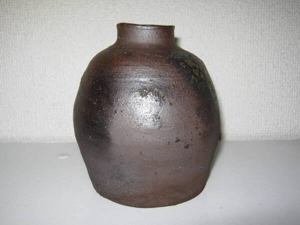 【重量感 陶器製 花びん 13cm 680g】花瓶 花入れ 一輪挿し インテリア 陶磁器 和風 日本製 おしゃれ お洒落 工芸品 民芸品 壺 花器 玄関