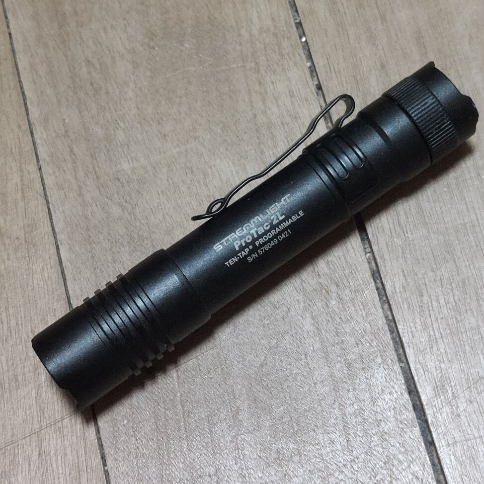 非常に高い品質 米軍放出品 STREAMLIGHT（コンパクトライト