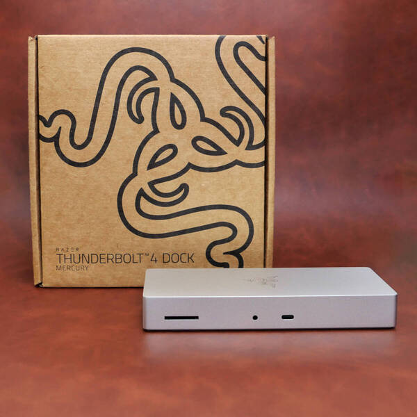 Razer Thunderbolt4 ドッキングステーション Mercury White 美品
