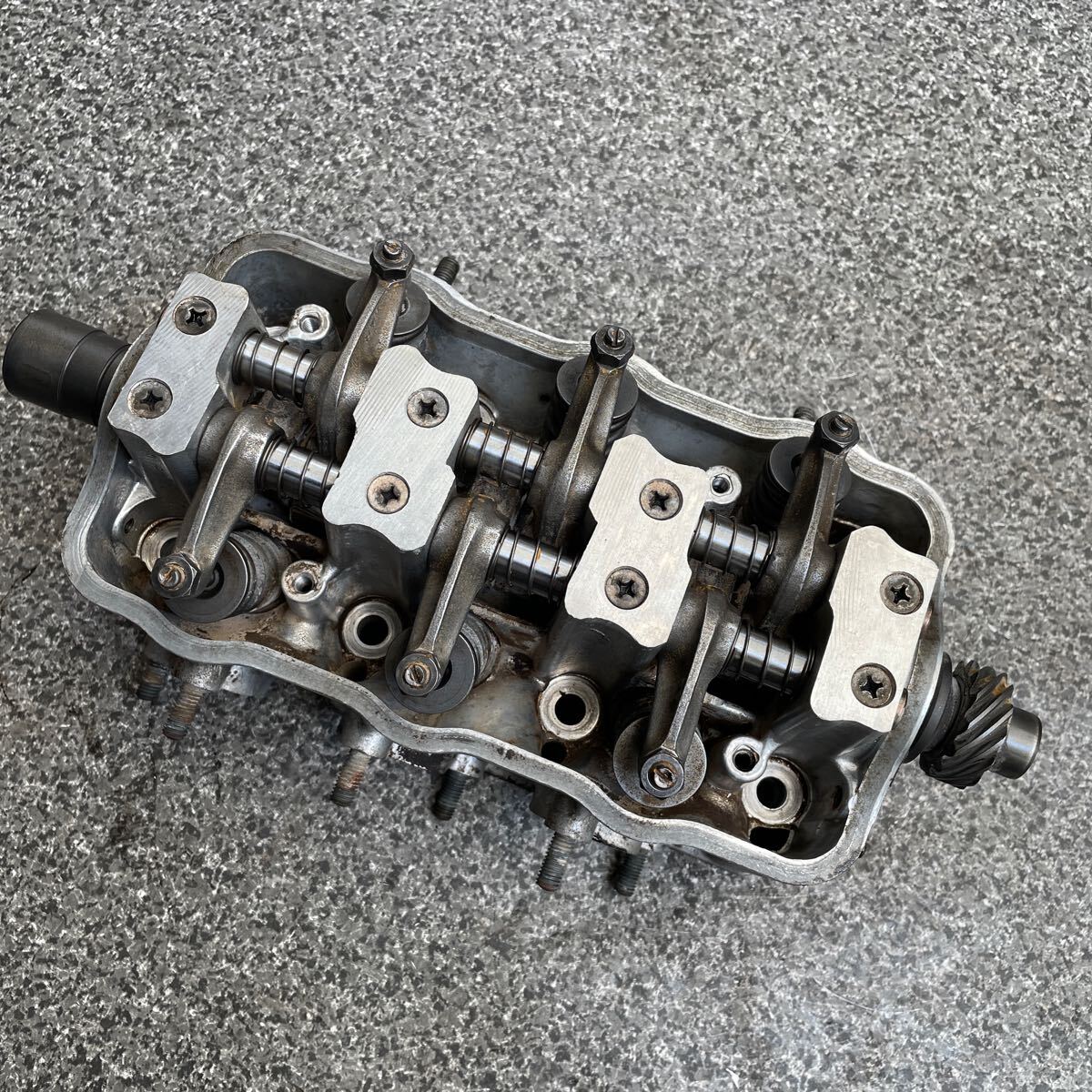 ja11 ジムニー　シリンダー　ヘッド　バルブ　カム エンジンオーバーホール 組み立て ジムニー JA11 F6A SOHC