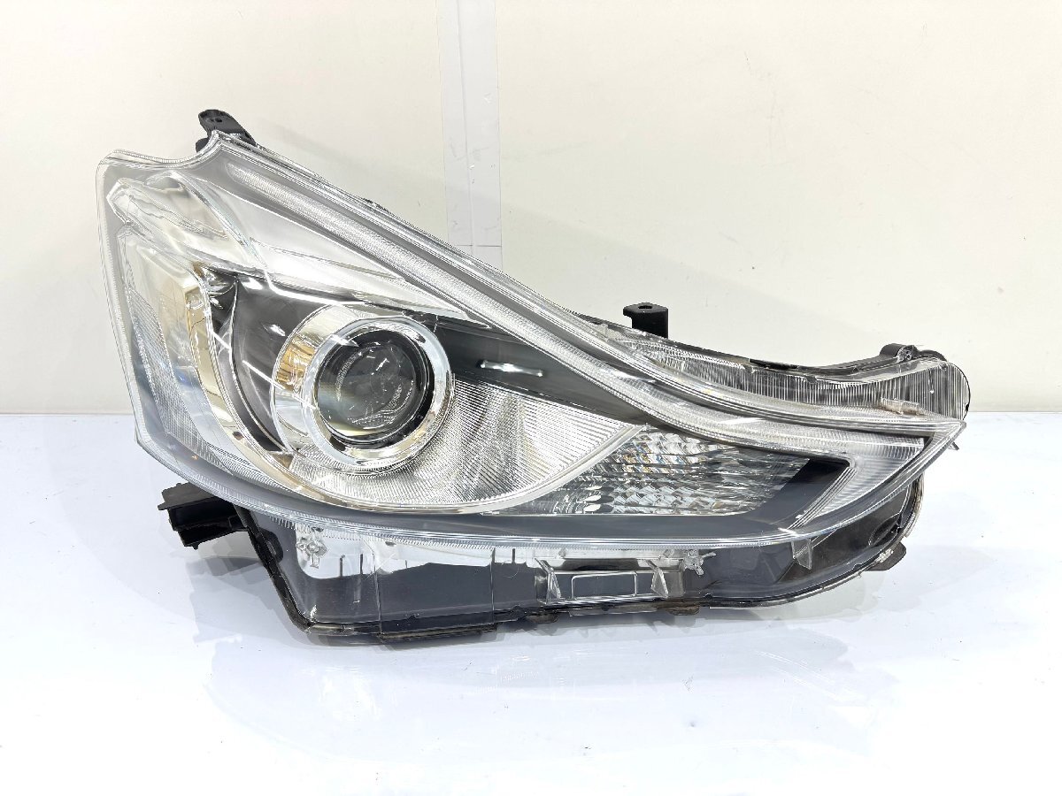 ZVW40系 プリウスα 純正LEDロービーム仕様車用 限定色 インナー